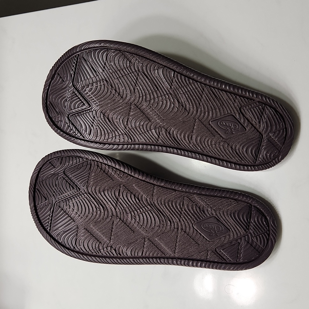 Chaco Chillos Slides - image 4